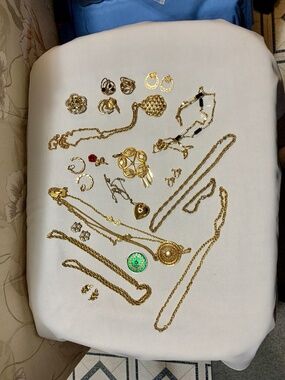 Random Lot of Vintage Gold Tone Costume Jewelry - wear, craft, play dress-up ...